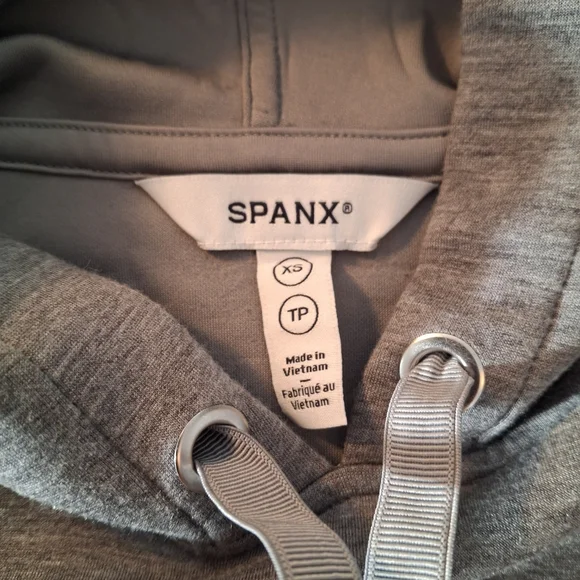 Spanx NWOT Light Gray Women's Cropped XS Lined Hoodie - Picture 3 of 10
